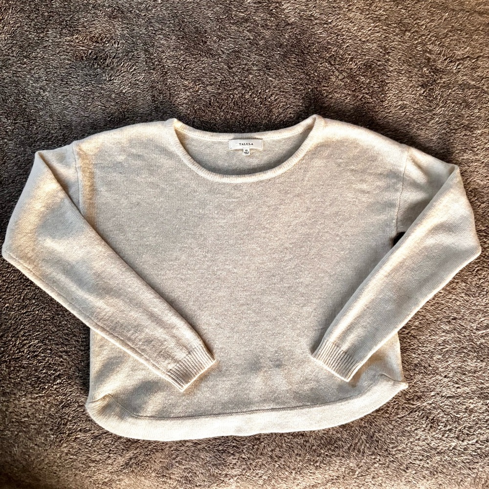 XS - Aritzia Talula cashmere blend sweater